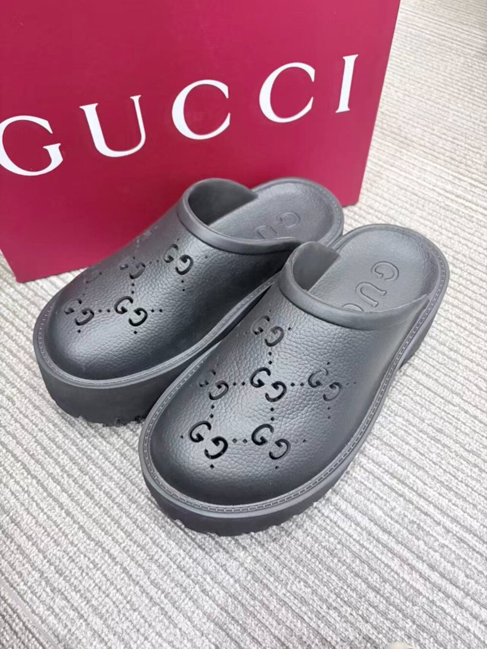 Gucci Women's Authentic Sandals